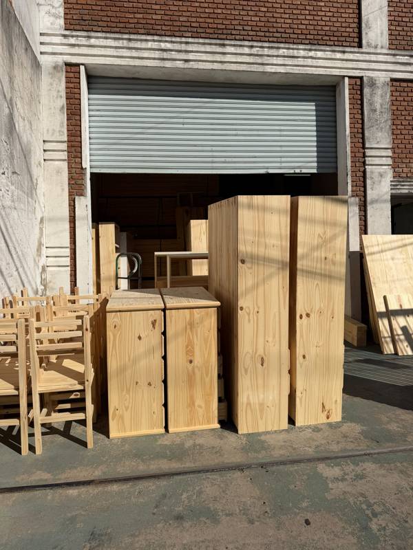 Cajoneras y sillas